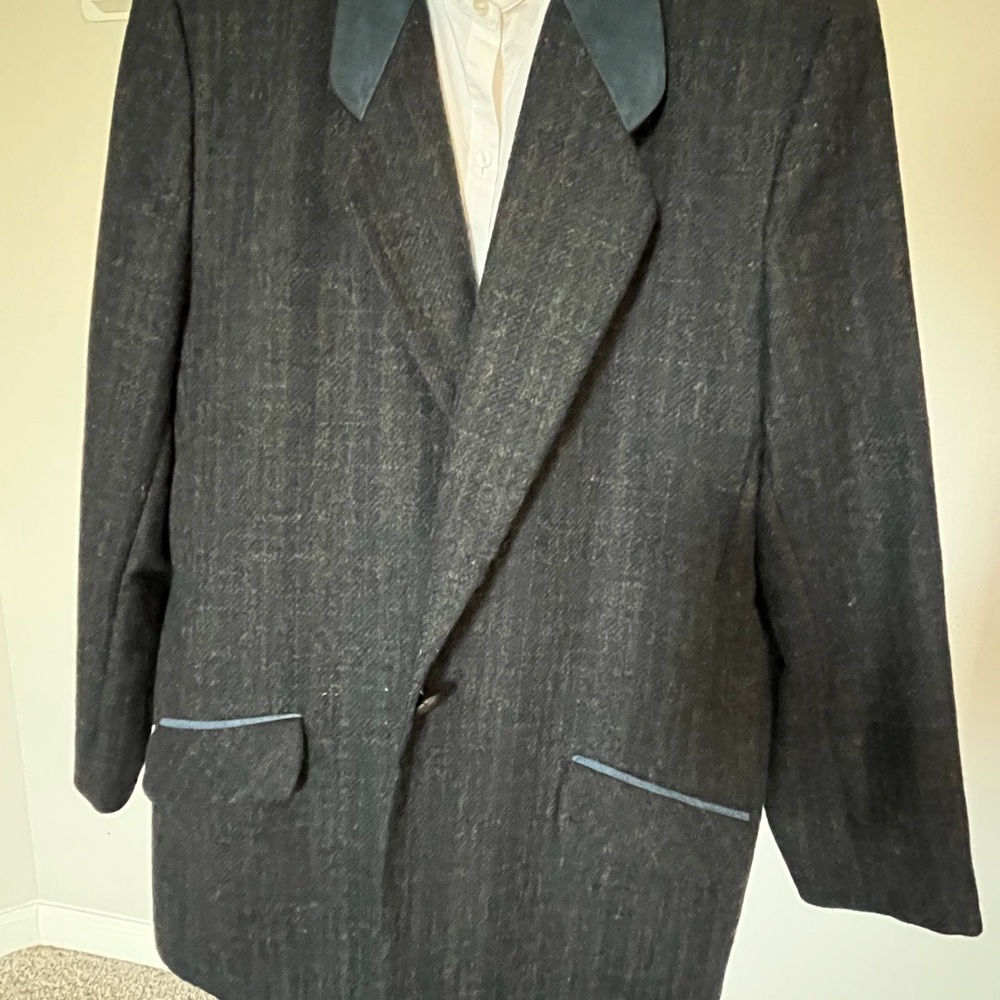 Blue and Gray Blazer with Textured Fabric and Notched Lapel